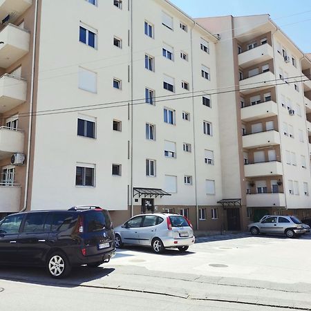 Apartman Vukota 2 Pirot Eksteriør billede